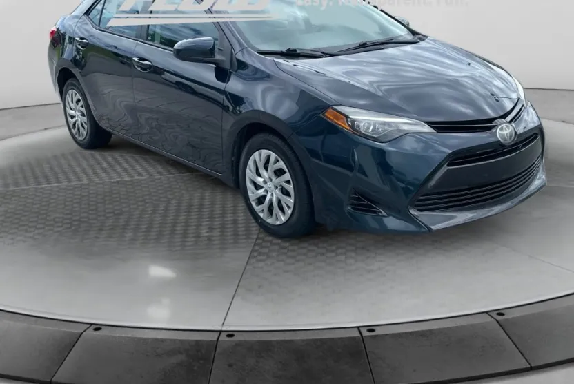 2017 Toyota Corolla L photo 1