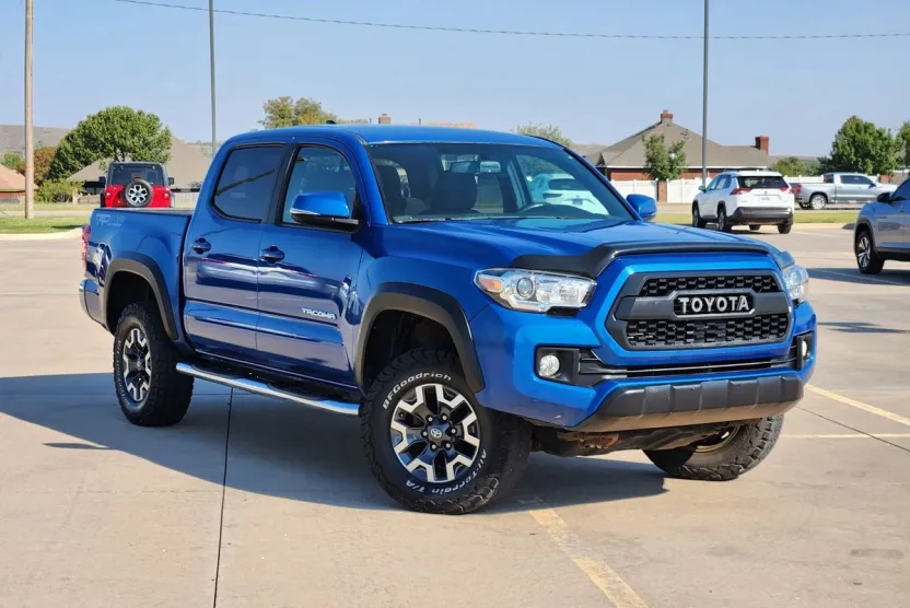 2017 Toyota Tacoma SR5 Sport TRD Pro photo 1