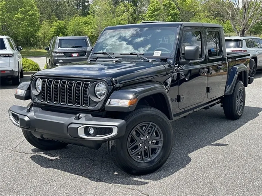 2025 Jeep Gladiator Sport S photo 1
