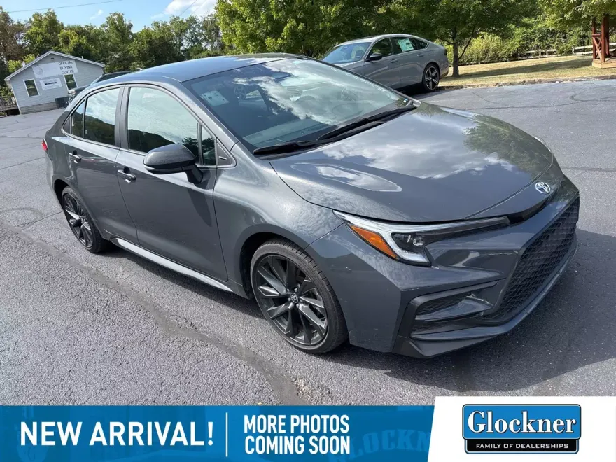 2024 Toyota Corolla SE photo 1