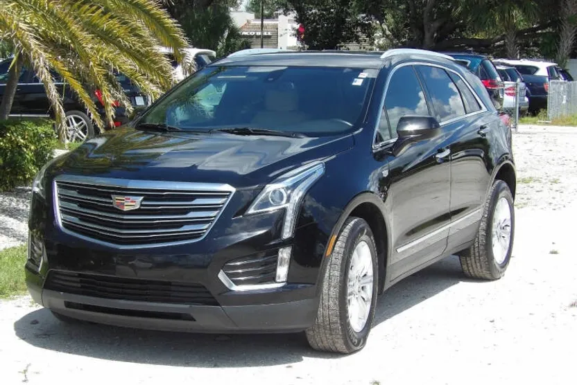 2017 Cadillac XT5 Base photo 1