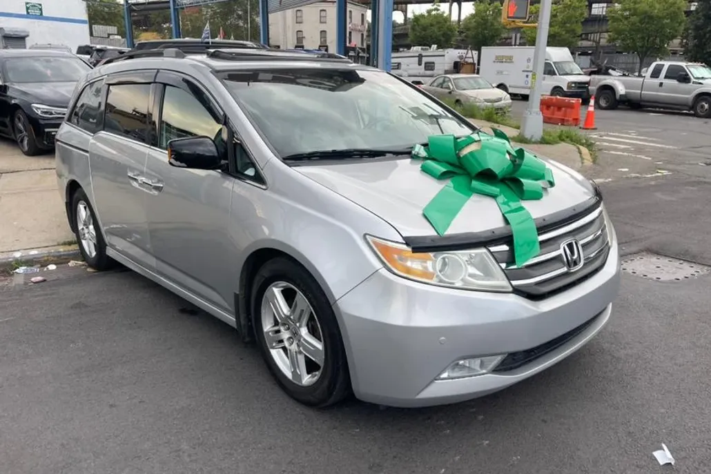 2012 Honda Odyssey Touring Elite photo 1