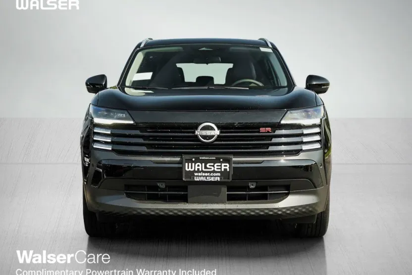 2025 Nissan Kicks SR photo 1