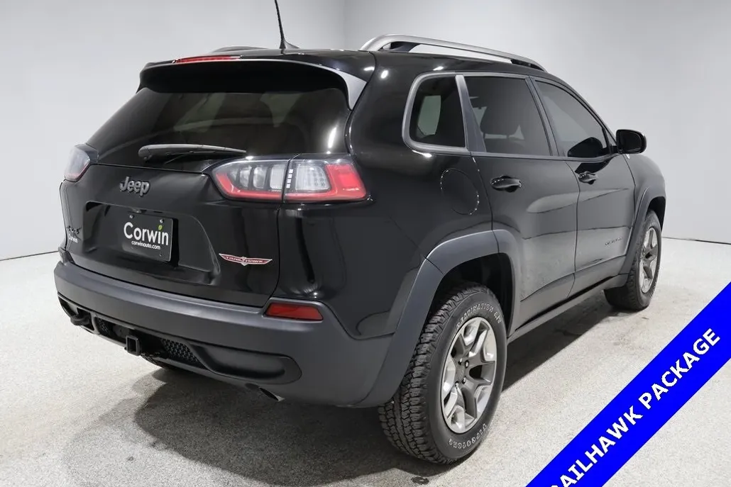 2019 Jeep Cherokee Trailhawk photo 1