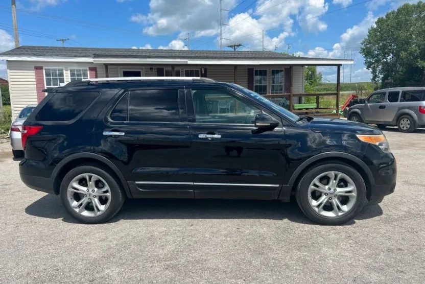 2011 Ford Explorer Limited photo 1