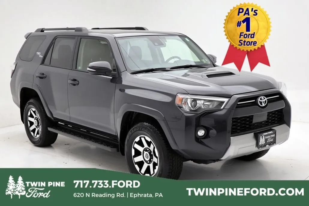 2024 Toyota 4Runner TRD Off-Road Premium photo 1
