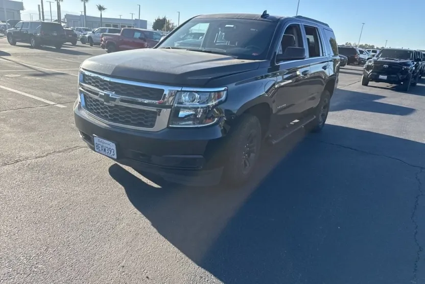 2018 Chevrolet Tahoe LS photo 1