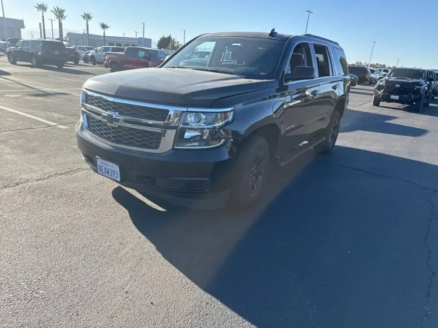 2018 Chevrolet Tahoe LS photo 1