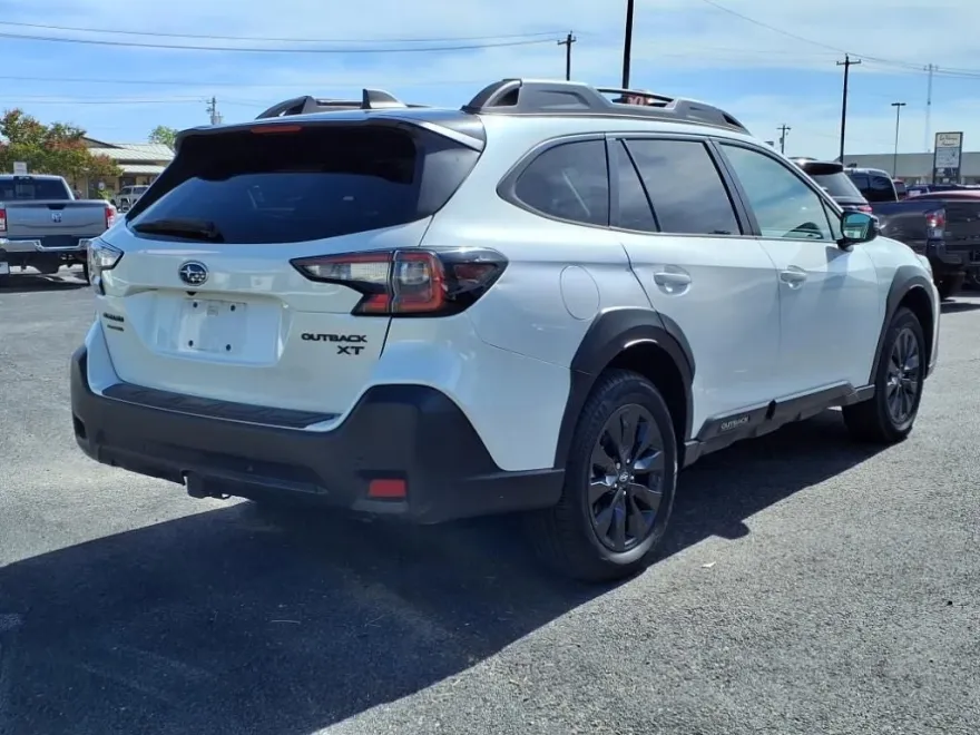 2024 Subaru Outback Onyx Edition XT photo 1