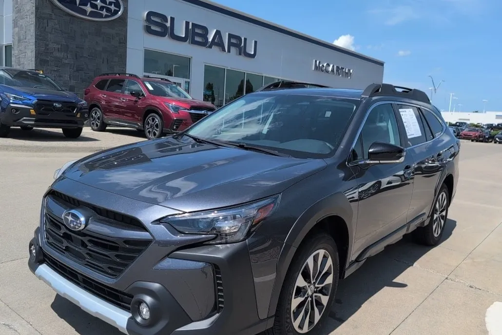 2025 Subaru Outback Limited photo 1