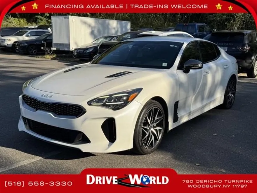2022 Kia Stinger GT-Line photo 1