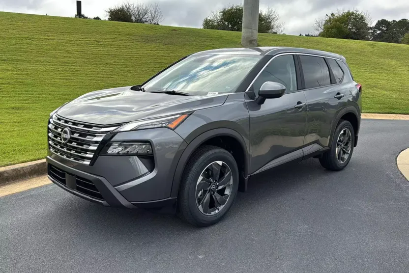 2026 Nissan Rogue SV photo 1