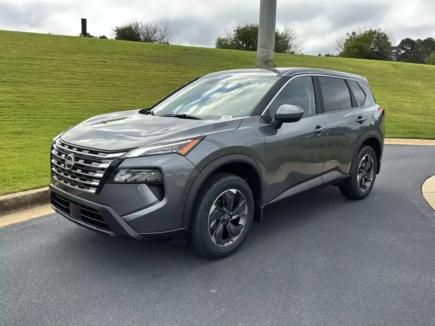 2026 Nissan Rogue SV photo 1