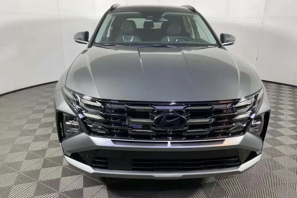 2025 Hyundai Tucson Hybrid Limited photo 1