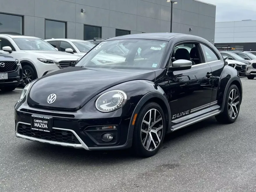2016 Volkswagen Beetle 1.8T Dune photo 1