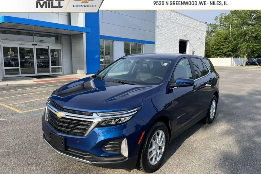2023 Chevrolet Equinox LT photo 1