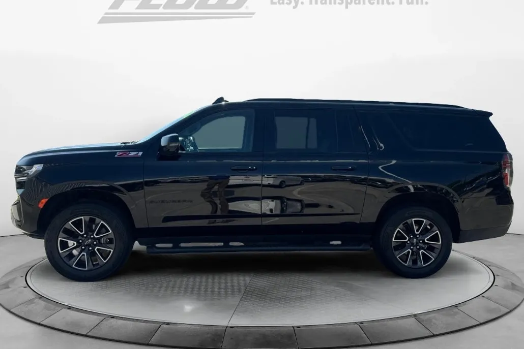 2021 Chevrolet Suburban Z71 photo 1