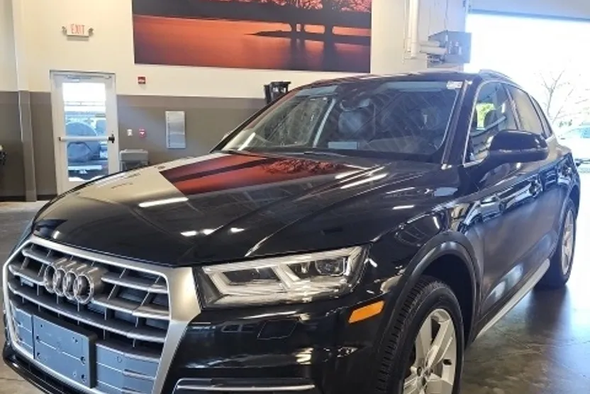 2018 Audi Q5 2.0T Premium Plus photo 1