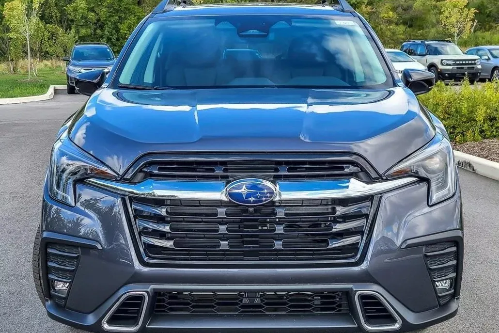 2025 Subaru Ascent Touring photo 1