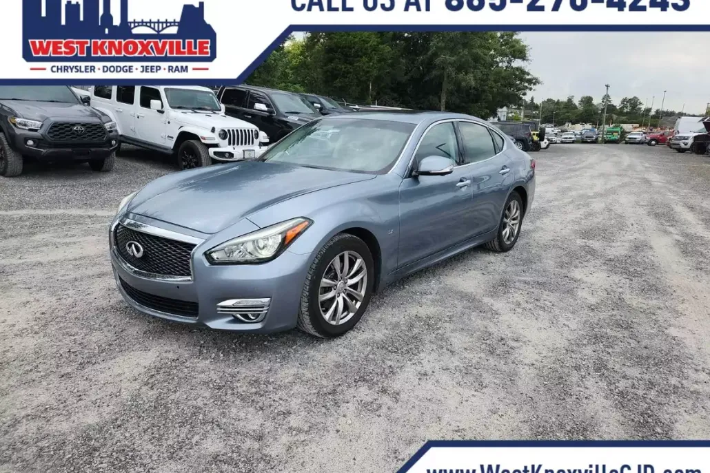 2017 Infiniti Q70 3.7 photo 1
