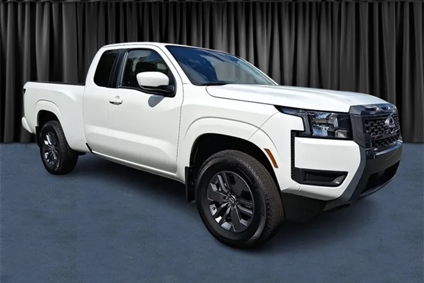 2025 Nissan Frontier SV photo 1