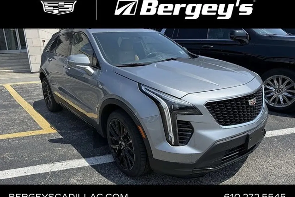 2023 Cadillac XT4 Sport photo 1