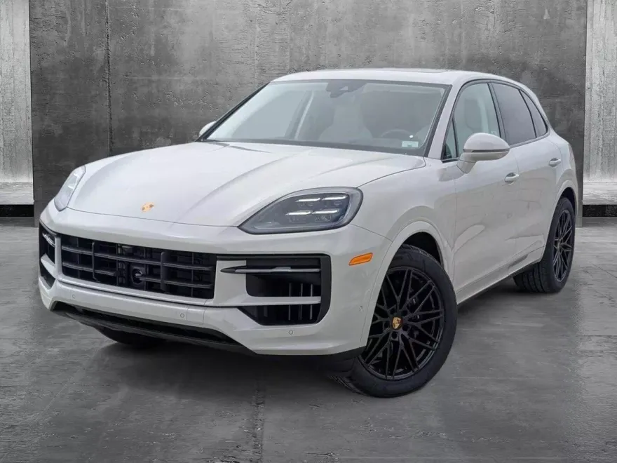 2025 Porsche Cayenne photo 1