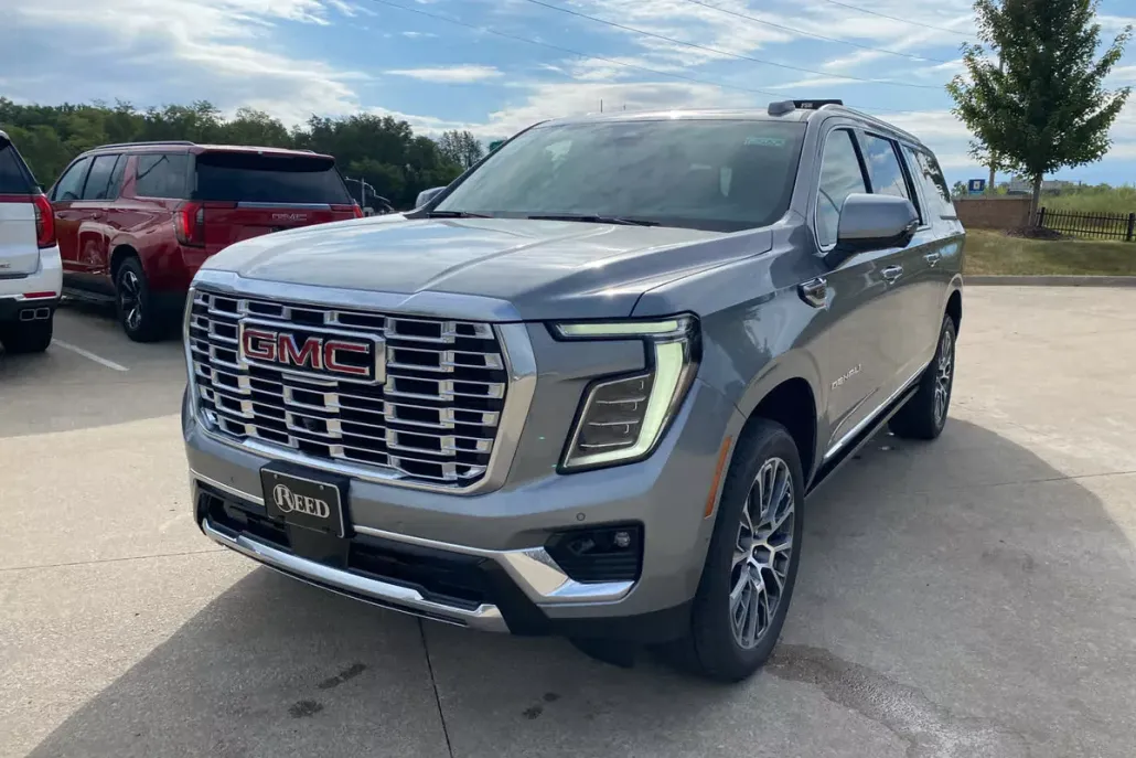 2025 Gmc Yukon XL Denali photo 1