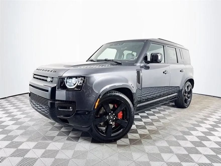 2025 Land Rover Defender 110 photo 1