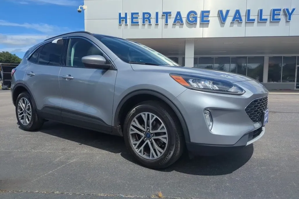 2022 Ford Escape SEL photo 1