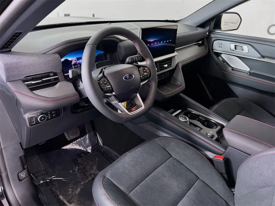2025 Ford Explorer ST photo 1