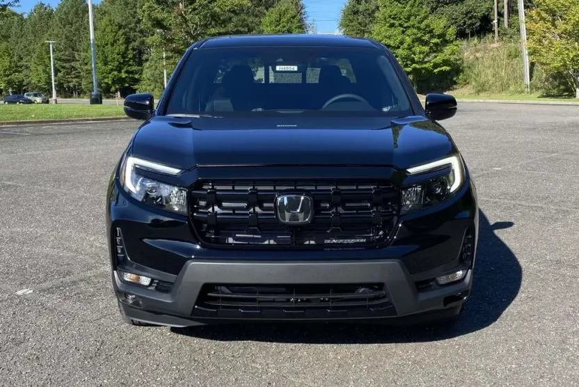 2025 Honda Ridgeline Black Edition photo 1