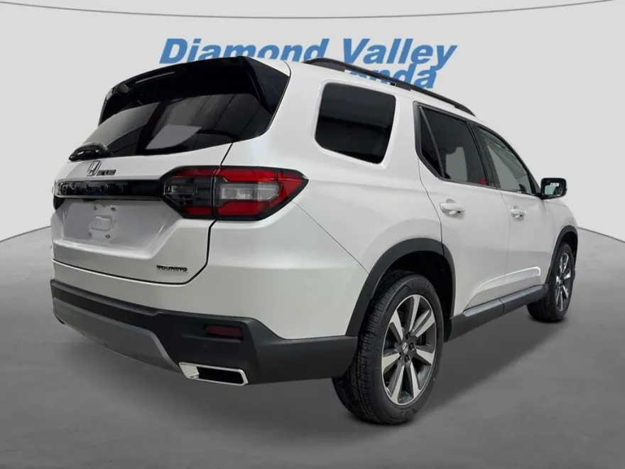 2025 Honda Pilot Touring photo 1