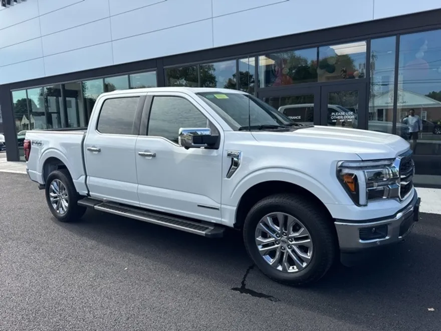 2025 Ford F-150 Lariat photo 1