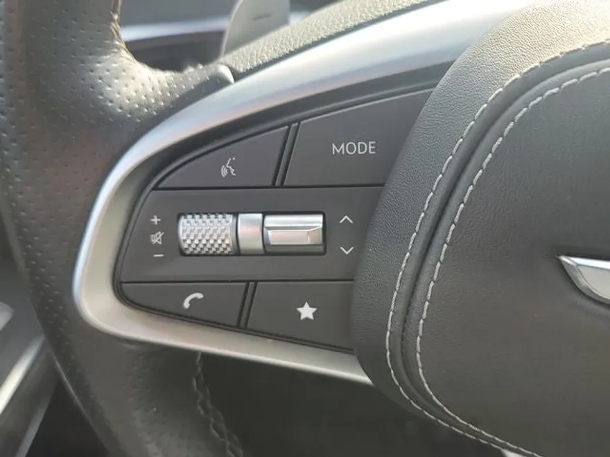 2024 Genesis GV70 3.5T Sport photo 17