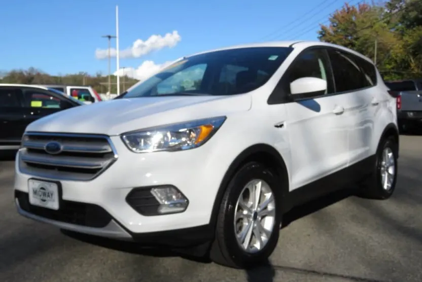 2019 Ford Escape SE photo 1