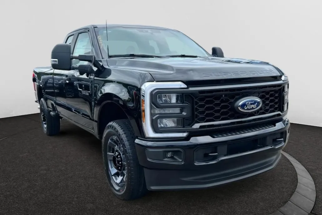 2025 Ford F-350 XL photo 1