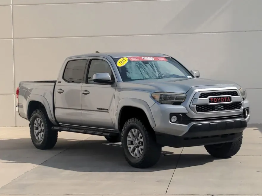 2019 Toyota Tacoma SR5 Double Cab V6 photo 1