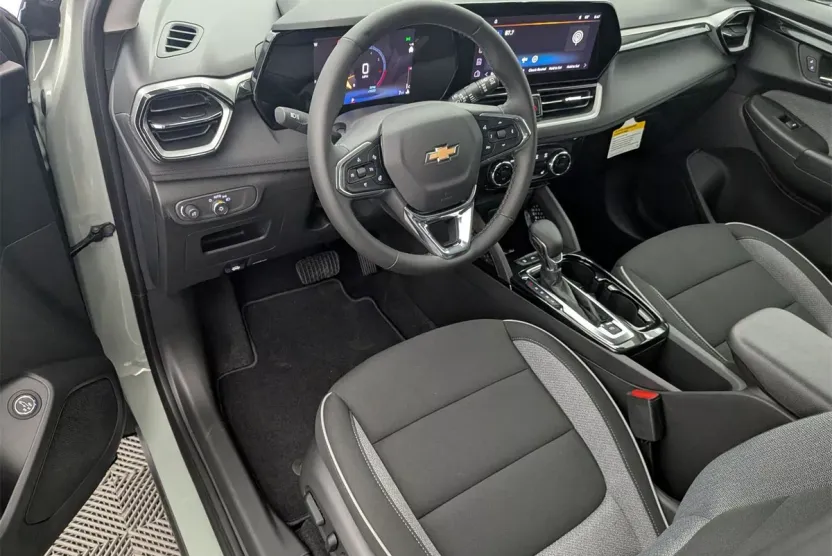 2026 Chevrolet Trailblazer LT photo 1