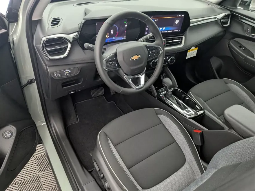 2026 Chevrolet Trailblazer LT photo 1