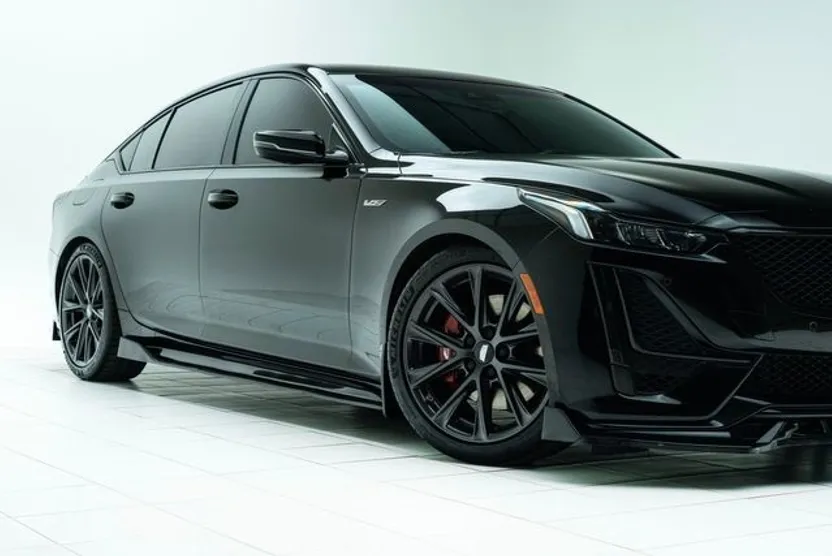 2022 Cadillac CT5 V photo 1