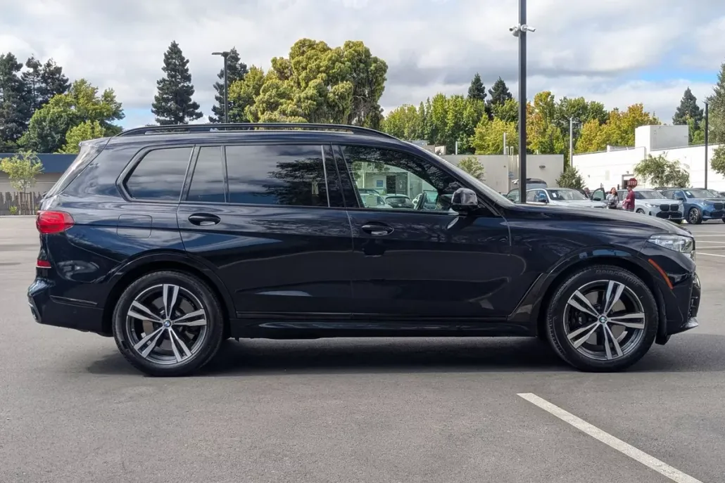 2021 Bmw X7 M50i photo 1