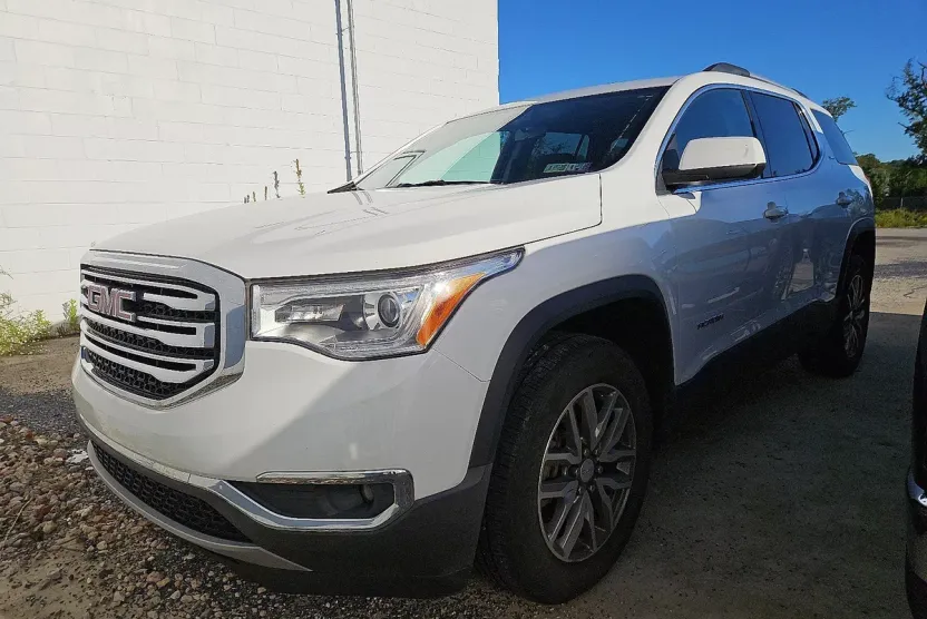 2017 Gmc Acadia SLE photo 1