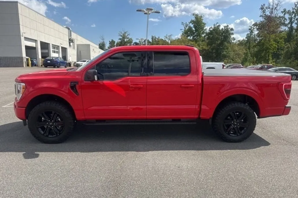 2022 Ford F-150 XLT photo 1