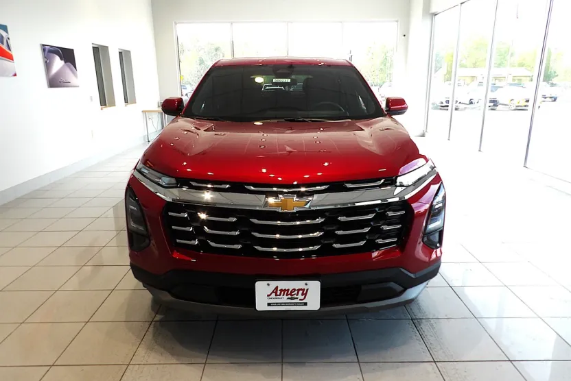 2026 Chevrolet Equinox LT photo 1