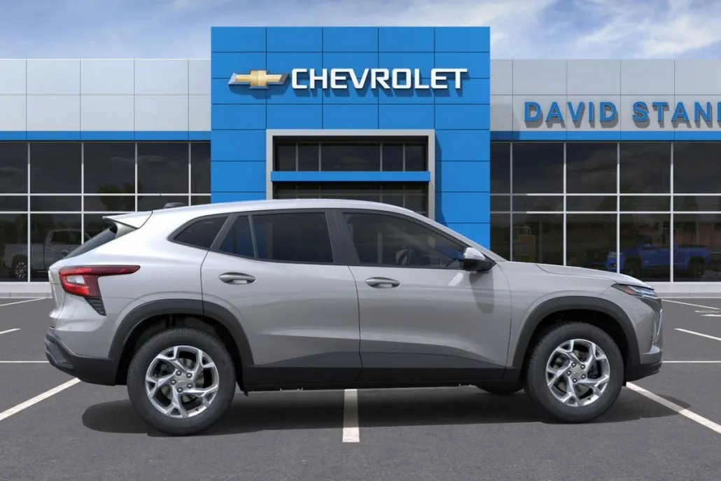 2026 Chevrolet Trax LS photo 1