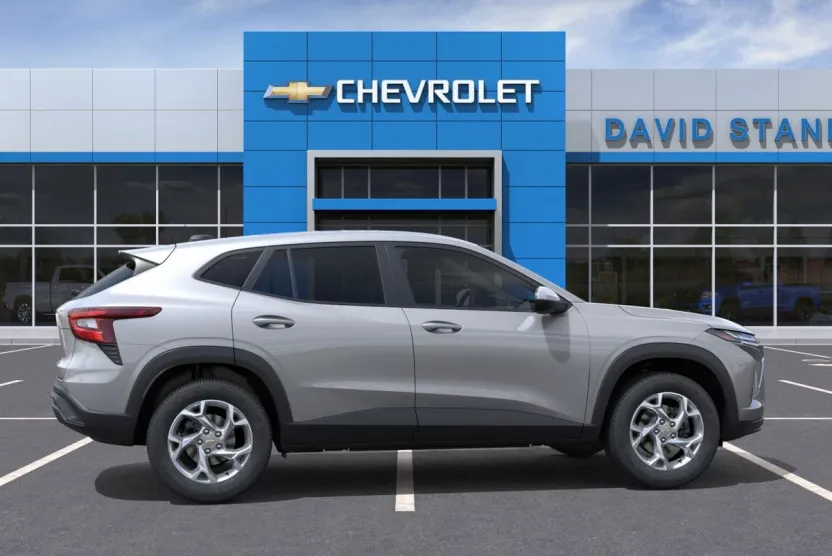 2026 Chevrolet Trax LS photo 1
