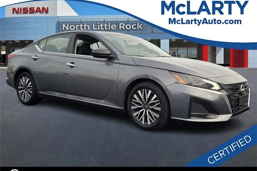 2024 Nissan Altima 2.5 SV photo 1