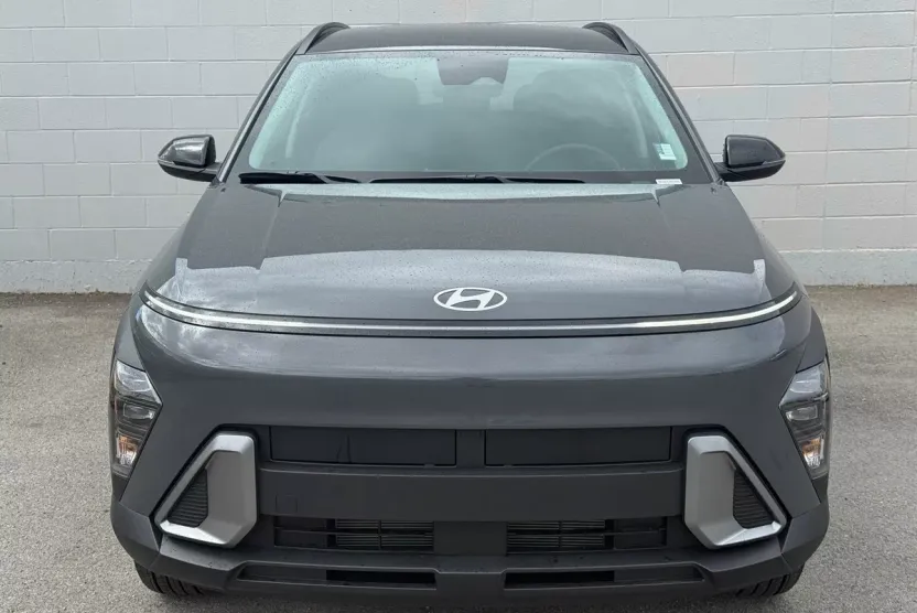 2026 Hyundai Kona SEL photo 1