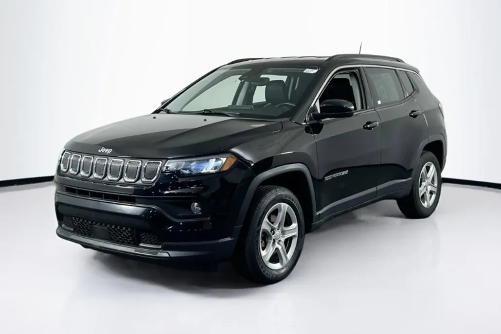 2022 Jeep Compass Latitude photo 1